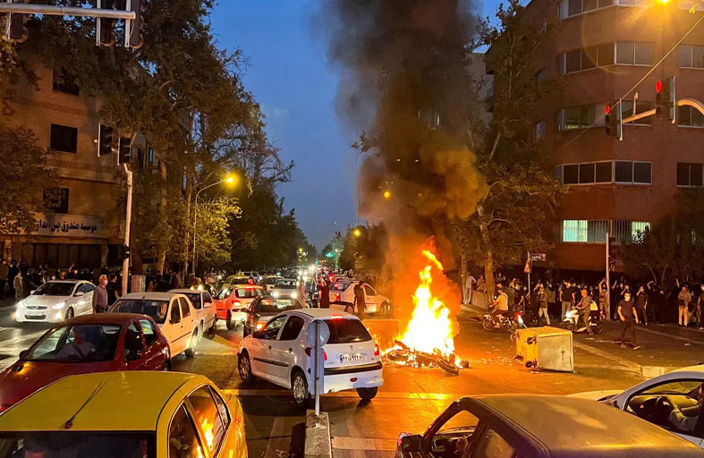 300 قتيل منذ بدء الاضطرابات في إيران 