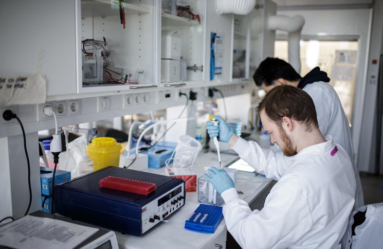 تفاوت في التدابير الصحية المعتمدة من الجامعات الأميركية 