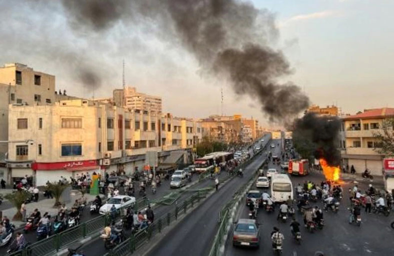 قتلى خلال تظاهرات في محافظة كردستان الإيرانية 