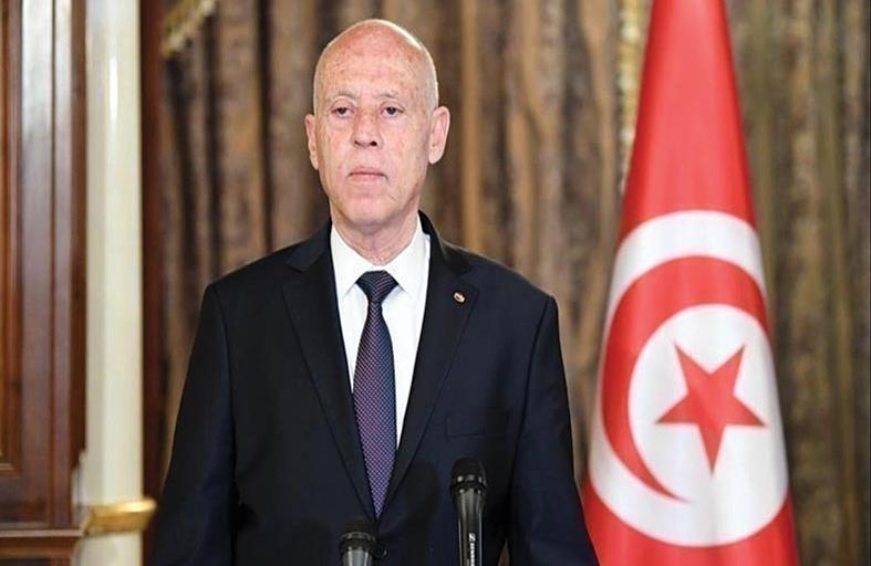 رئيس تونس يتهم أطرافاً بمحاولة ضرب الدولة من الداخل