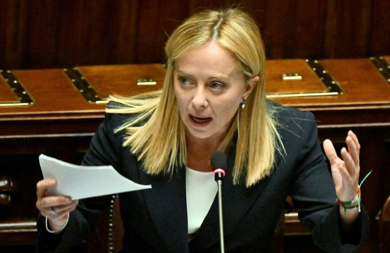 إيطاليا: لهذا تقدم جورجيا ميلوني وجهًا مزدوجًا...!