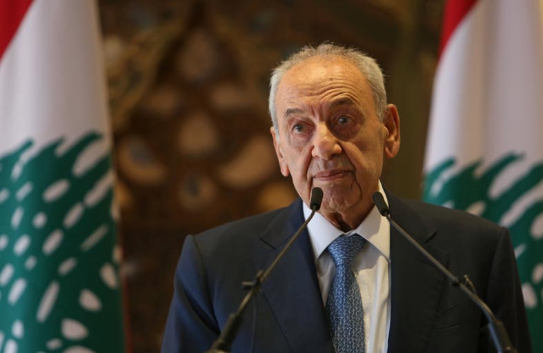 من هو نبيه بري العائد إلى رئاسة برلمان لبنان ؟