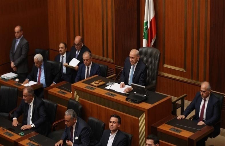 ألاعيب سياسية فاشلة لا تنهي الفراغ الرئاسي في لبنان
