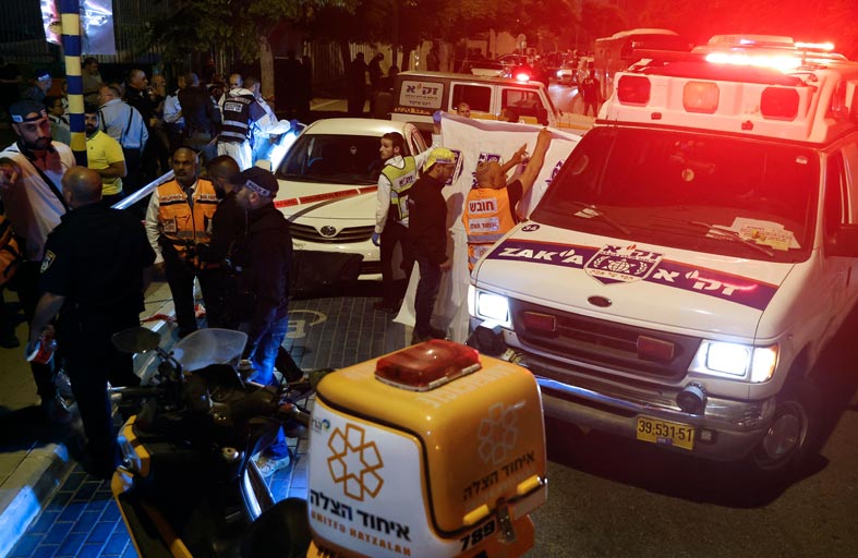 عملية بحث إسرائيلة واسعة بعد هجوم خلف 3 قتلى 