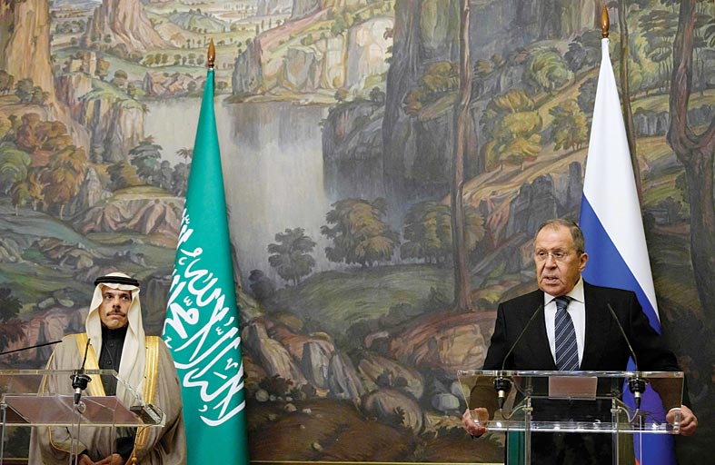 وزير الخارجية السعودي: نسعى لتطوير العلاقات مع روسيا