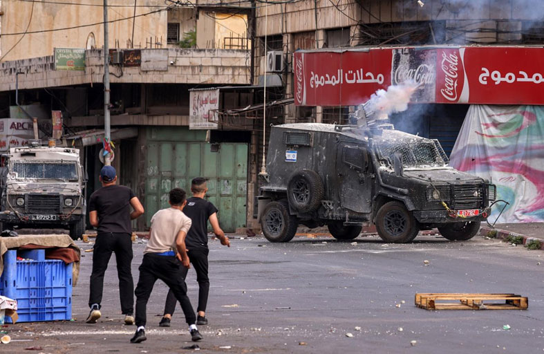 قوات إسرائيلية تقتل فلسطينيا بالضفة الغربية 