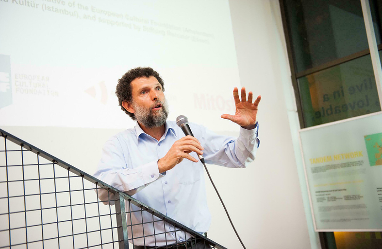 أنقرة تستدعي سفراء 10 دول بسبب المعارض كافالا  