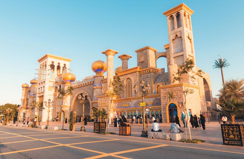 القرية العالمية تكرّم شركاء الموسم الرابع والعشرين 