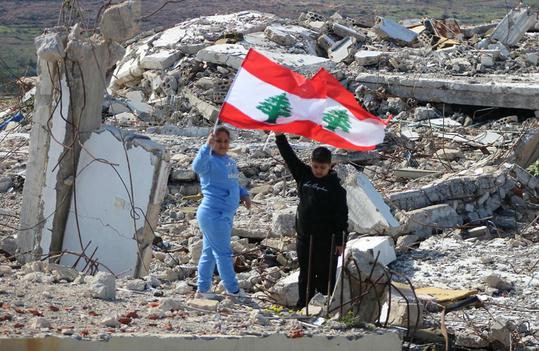 الخيام اللبنانية تحت الركام.. صمود رغم الدمار الشامل