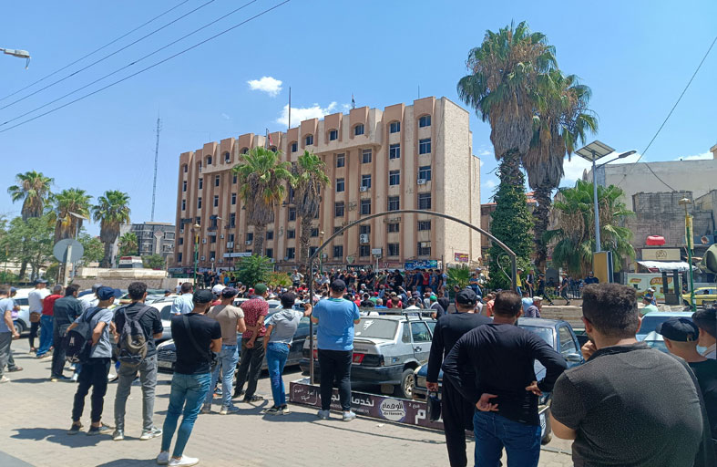 احتجاجات في السويداء السورية بسبب ارتفاع أسعار الوقود  