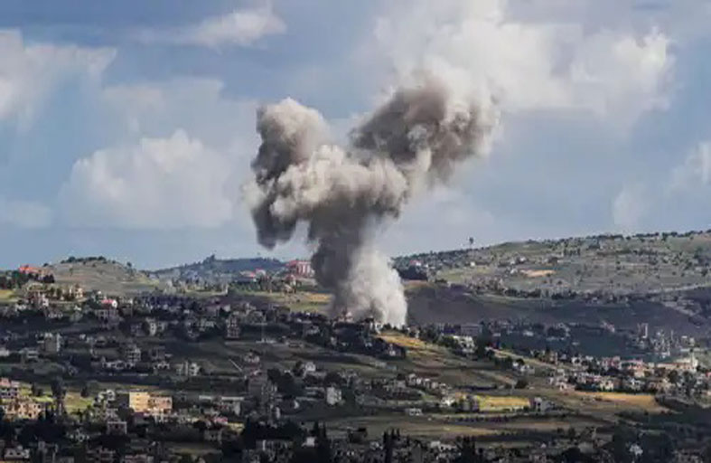 هآرتس: الجيش الإسرائيلي يدرس تنفيذ عملية داخل لبنان لإنشاء خط دفاعي