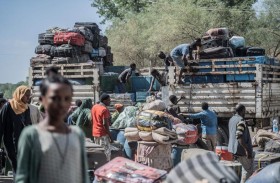  لاجئون في السودان يفرون إلى اثيوبيا هربا من الحرب 