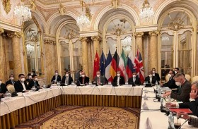 بوليتيكو:على بايدن تهديد إيران بالقوة والانسحاب من فيينا