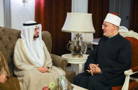 عمر الدرعي يلتقي مفتي مصر ويبحثان تعزيز التعاون الإفتائي في قضايا الأسرة والذكاء الاصطناعي