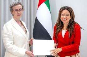 معالي لانا نسيبة تتسلّم نسخة من أوراق اعتماد سفيرة المملكة المتحدة لبريطانيا العظمى وأيرلندا الشمالية