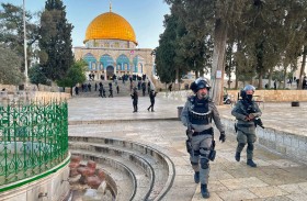 قصف إسرائيلي على غزة بعد صواريخ فلسطينية.. وتوتر في الأقصى