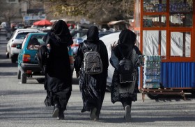 واشنطن بوست: في أفغانستان.. أُطفئت الأنوار على النساء