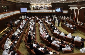 «البحرين» .. الحياة النيابية تدخل عقدها الثاني واكتمال الاستعدادات للعرس الانتخابي اليوم