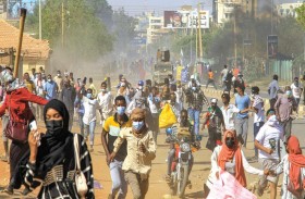 انتشار أمني كثيف واحتجاجات جديدة مطالبة بالمدنية
