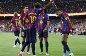 برشلونة يحول تخلفه إلى فوز كبير بثنائية جمال ورافينيا 