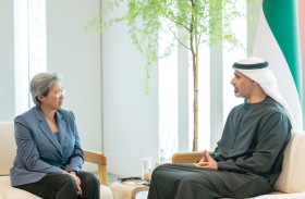 خالد بن محمد بن زايد يلتقي رئيس مجلس إدارة شركة «إي إم دي» لحلول الذكاء الاصطناعي